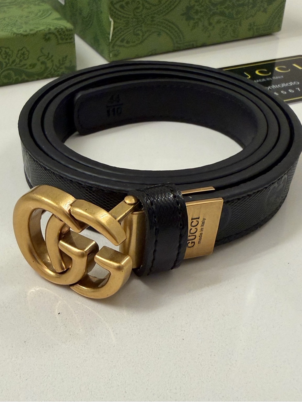 Gucci GG Black Leather Belt Gold GG Buckle Size 44/110